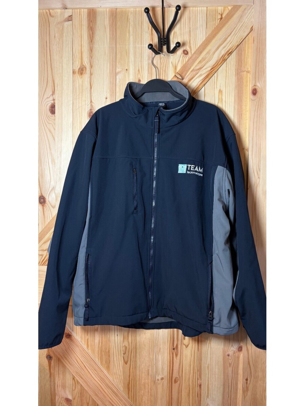 Cintas Team Technologies Men's 2XL Softshell Jacket Navy and Gray